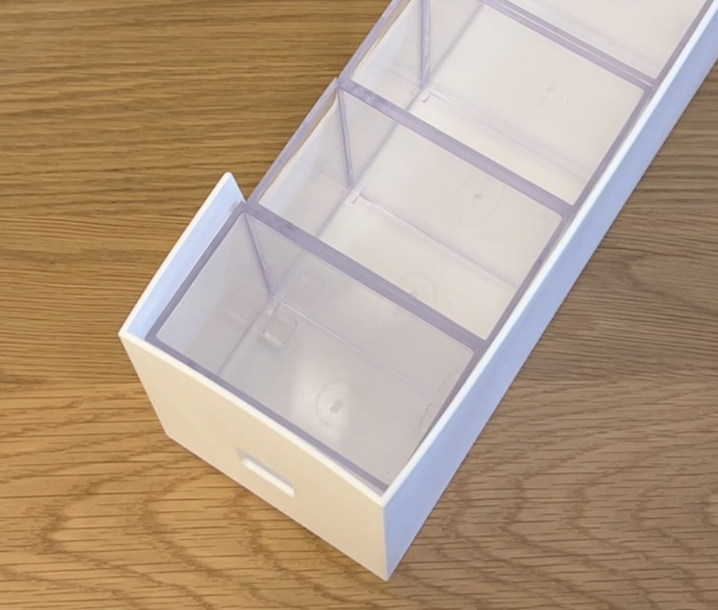 ダイソーのファイルボックスハーフに入れた場合